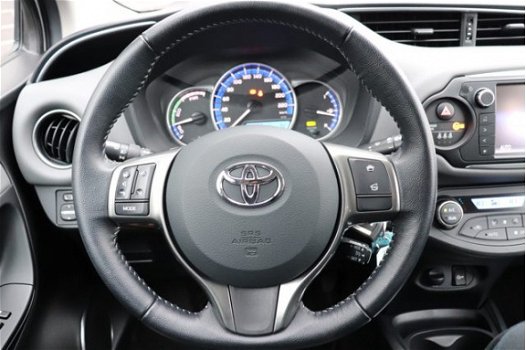 Toyota Yaris - 1.5 Hybrid Aspiration Trekhaak-Cruise control-Parkeercamera - 1