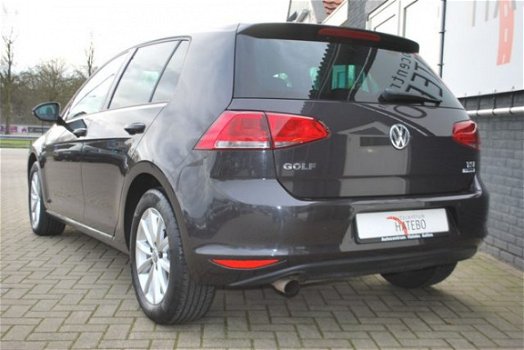 Volkswagen Golf - 1.2 TSi 110pk Lounge BMT Climate/ Cruise PDC - 1