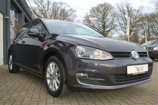 Volkswagen Golf - 1.2 TSi 110pk Lounge BMT Climate/ Cruise PDC - 1