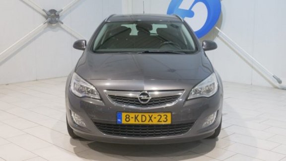 Opel Astra - 1.7 CDTI 125Pk Cosmo Airco Trekhaak Cruise PDC 1/2 Leer - 1