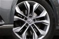 Volkswagen Passat Variant - 2.0 TDI 150PK HIGHLINE LEER/NAVI/LED/TREKHAAK - 1 - Thumbnail