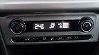 Volkswagen Polo - 1.4 TDI BlueMotion autom airco navigatie extra get glas trekhaak - 1 - Thumbnail