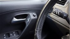 Volkswagen Polo - 1.4 TDI BlueMotion autom airco navigatie extra get glas trekhaak