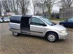 Chrysler Voyager - 2.8 CRD SE Grote beurt gehad bij 305000 KM - 1 - Thumbnail