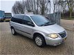 Chrysler Voyager - 2.8 CRD SE Grote beurt gehad bij 305000 KM - 1 - Thumbnail