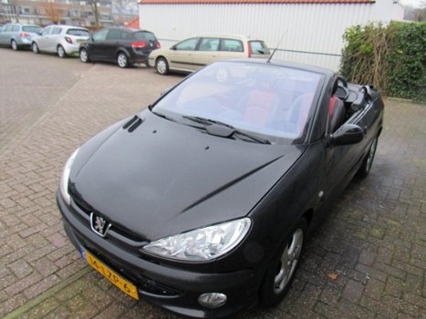 Peugeot 206 CC - 1.6-16V Roland Garros Stuur Rechts //APK//Airco//Leder//Elec.Ramen//Automaat// - 1