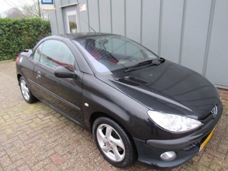 Peugeot 206 CC - 1.6-16V Roland Garros Stuur Rechts //APK//Airco//Leder//Elec.Ramen//Automaat// - 1