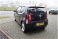 Volkswagen Up! - 1.0 high up BlueMotion Navigatie / Cruise / Airco - 1 - Thumbnail
