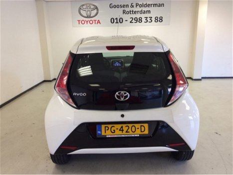 Toyota Aygo - 1.0 5D x-play | park. camera | Bluetooth | NL auto - 1