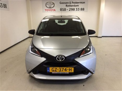 Toyota Aygo - 1.0 5D x-now | airco | e.ramen | NL auto - 1