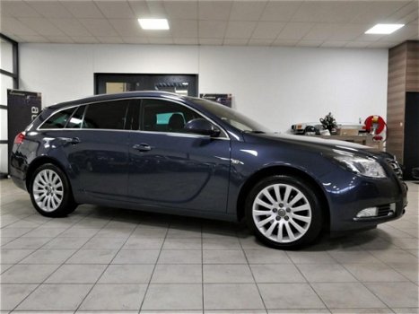 Opel Insignia Sports Tourer - 2.0 T Cosmo *132dkm* Panorama/Navigatie/Trekhaak/220pk - 1