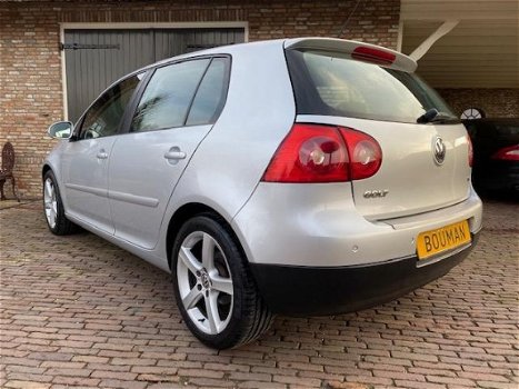 Volkswagen Golf - 1.6 Optive 2 - 1