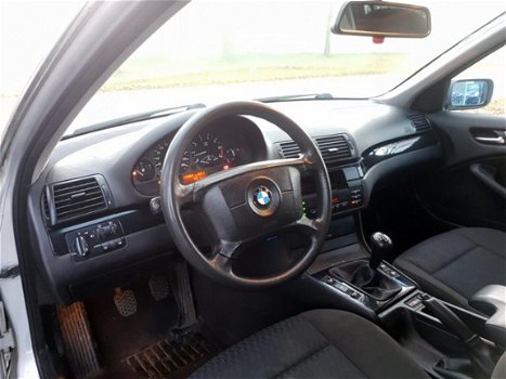 BMW 3-serie Touring - 320i 2.2 170PK YOUNGTIMER AIRCO/CLIMA E46 ADVERTENTIE GOED LEZEN AUB - 1