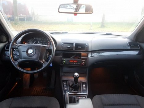 BMW 3-serie Touring - 320i 2.2 170PK YOUNGTIMER AIRCO/CLIMA E46 ADVERTENTIE GOED LEZEN AUB - 1