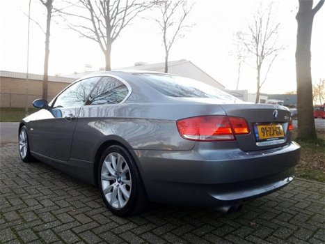 BMW 3-serie Coupé - 325i High Executive AIRCO LEDER INT 6-BAK 17 INCH BREEDSET DEALERAUTO IN TOPSTAA - 1