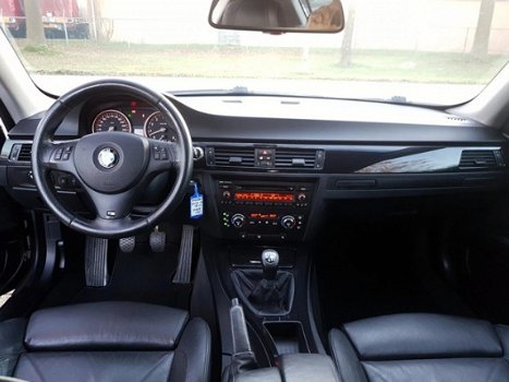 BMW 3-serie Coupé - 325i High Executive AIRCO LEDER INT 6-BAK 17 INCH BREEDSET DEALERAUTO IN TOPSTAA - 1