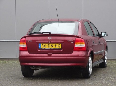 Opel Astra - 1.6 Club AUTOMAAT (bj1999) - 1