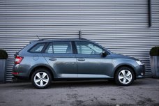 Skoda Fabia Combi - Ambition 1.0 75pk Navigatie Cruise control DAB Climatronic Parkeersensoren achte