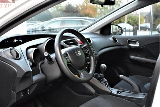 Honda Civic Tourer - 1.6D 120PK Comfort, Navigatie, Parkeersensoren, Trekhaak - 1
