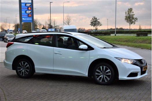 Honda Civic Tourer - 1.6D 120PK Comfort, Navigatie, Parkeersensoren, Trekhaak - 1