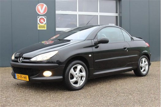 Peugeot 206 CC - 2.0-16V (136pk) Elek.Kap/ Elek.Ramen/ Vol-Leder/ C.V. Afstand/ 15''LMV/ Mistlamp./ - 1