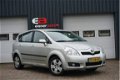 Toyota Verso - 1.8 VVT-i Sol | dealer onderhouden | trekhaak | - 1 - Thumbnail