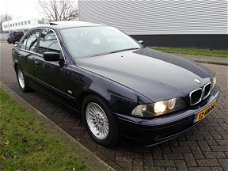 BMW 5-serie - 525i Executive leder, navi schuifdak. enz