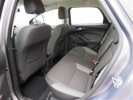 Ford Focus Wagon - 1.6 TDCI Lease Trend Navi Airco PDC Bluetooth Cruise - 1