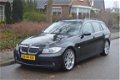 BMW 3-serie Touring - 325d High Executive navi/cruise/NAP/PDC/MFS - 1 - Thumbnail