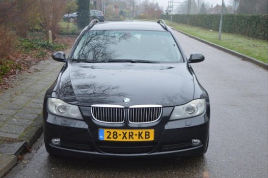 BMW 3-serie Touring - 325d High Executive navi/cruise/NAP/PDC/MFS - 1