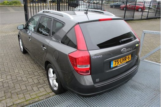 Kia Cee'd - 1.4 CVVT X-ecutive Navigatie/Airco/Cruise controle - 1