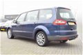 Ford Galaxy - 2.0-16V Ghia Navi Ecc Cruise Pdc Trekhaak Eerste eigenaar - 1 - Thumbnail