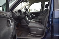 Ford Galaxy - 2.0-16V Ghia Navi Ecc Cruise Pdc Trekhaak Eerste eigenaar