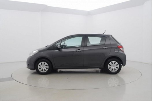 Toyota Yaris - 1.3 VVT-i Now Navi 5drs - 1