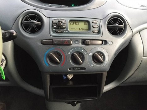 Toyota Yaris - 1.0 VVT-i Access 3drs - 1
