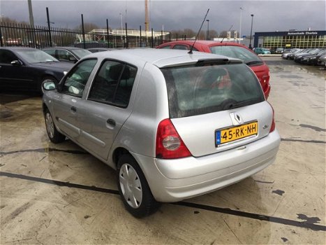 Renault Clio - 1.2 16V Community - 1