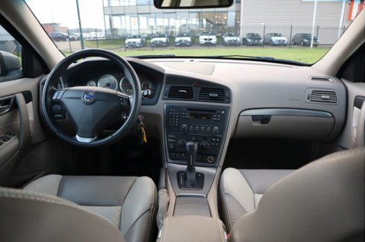 Volvo S60 - 2.4 Automaat Drivers Edition | Elektrisch verstelbare bestuurdersstoel | Parkeersensoren - 1