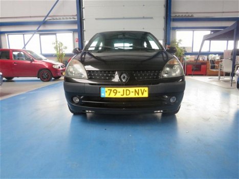 Renault Clio - CLIO; 1.2 16V S2005 - 1