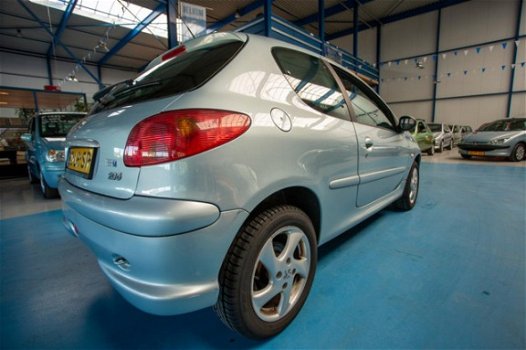 Peugeot 206 - 206; 1.6 16V 3DRS - 1