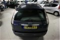 Ford Focus Wagon - 1.8 Titanium Flexi Fuel CLIMA / NAVI / DAKRAILS / DEALER ODH - 1 - Thumbnail