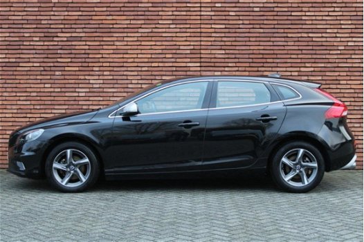 Volvo V40 - D2 Business Sport - 1