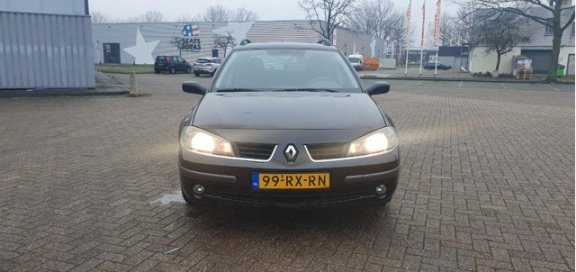 Renault Laguna Grand Tour - 2.0-16V Dynamique - 1