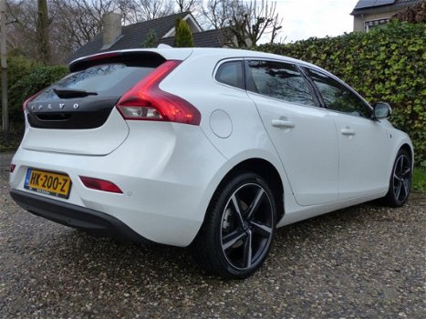 Volvo V40 - 2.0 D2 Ocean race Business pack - 1