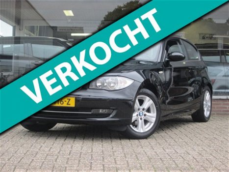 BMW 1-serie - 116i Executive NAP Airco/PDC/Stoelverwarming/Ketting nieuw/Start stop/Nieuwstaat - 1