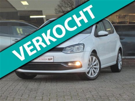 Volkswagen Polo - 1.2 TSI Comfortline 5 deurs Cruise/Airco/Parkpilot/MTF-stuur Dealer OH/Nieuwstaat - 1