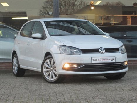 Volkswagen Polo - 1.2 TSI Comfortline 5 deurs Cruise/Airco/Parkpilot/MTF-stuur Dealer OH/Nieuwstaat - 1