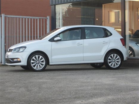 Volkswagen Polo - 1.2 TSI Comfortline 5 deurs Cruise/Airco/Parkpilot/MTF-stuur Dealer OH/Nieuwstaat - 1