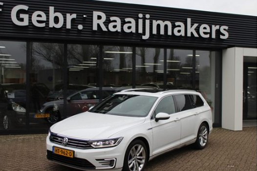 Volkswagen Passat Variant - 1.4 TSI GTE Highline R-Line*Panoramadak*Navi*LED - 1