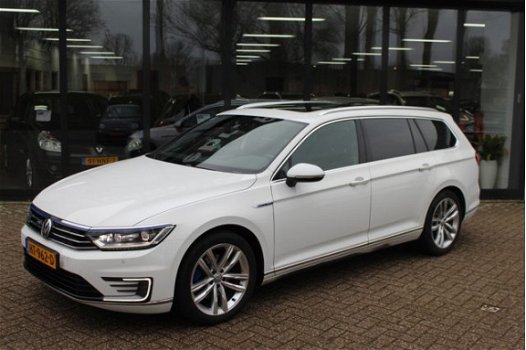 Volkswagen Passat Variant - 1.4 TSI GTE Highline R-Line*Panoramadak*Navi*LED - 1