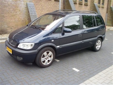 Opel Zafira - 1